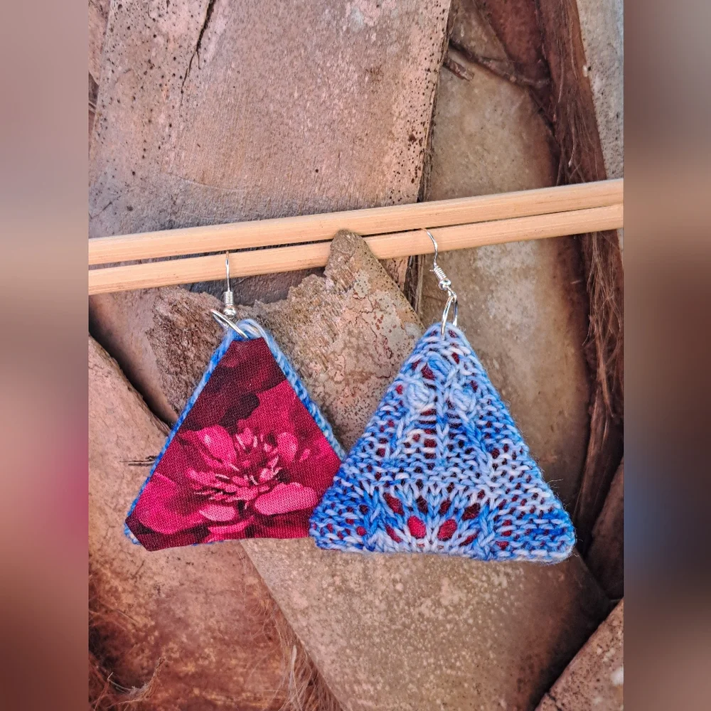 Triangle Knit Earrings Blue Hand Dyed Yarn Red Floral Cotton - Picture 10 of 11